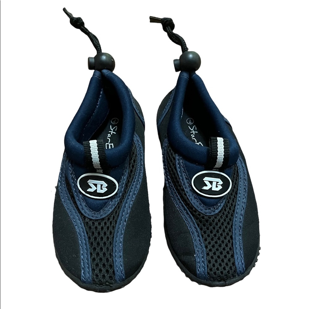 Star Bay Boys Water Shoes Size 7